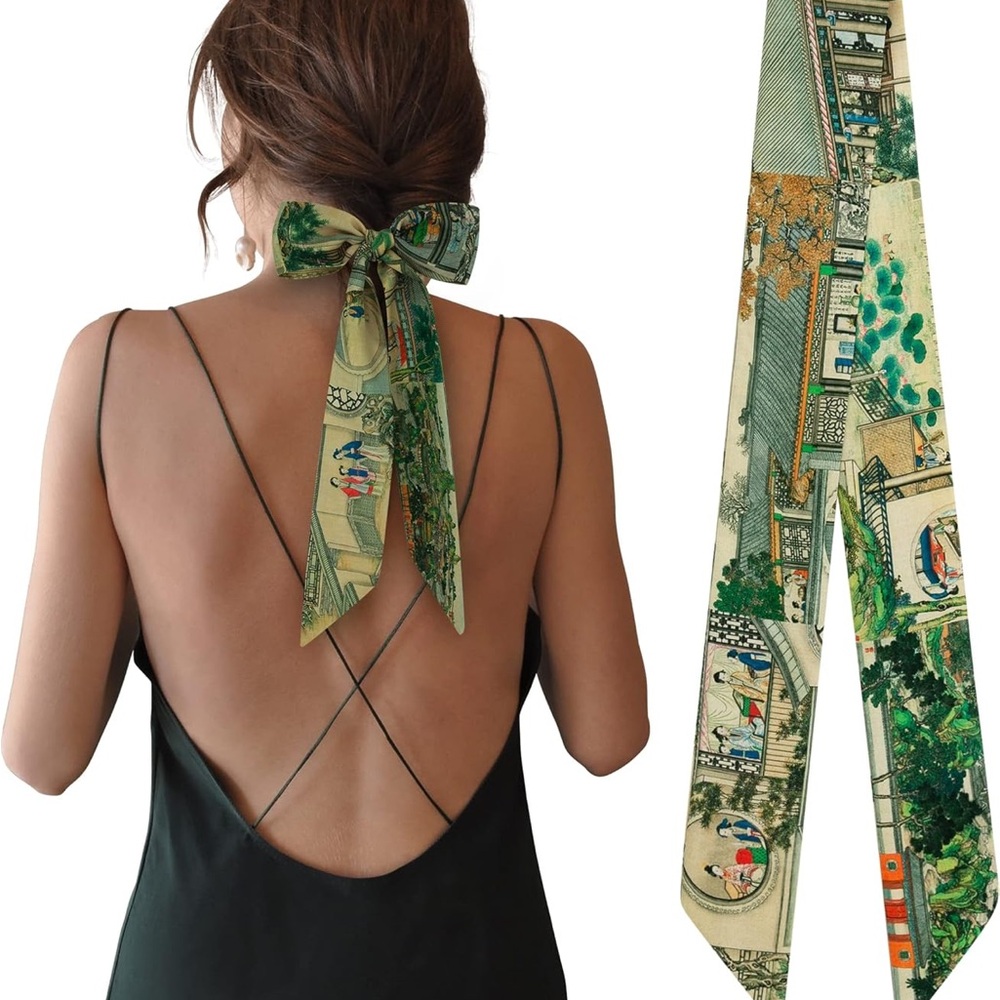 NWOT - Chinese Classic Twilly/ Scarf